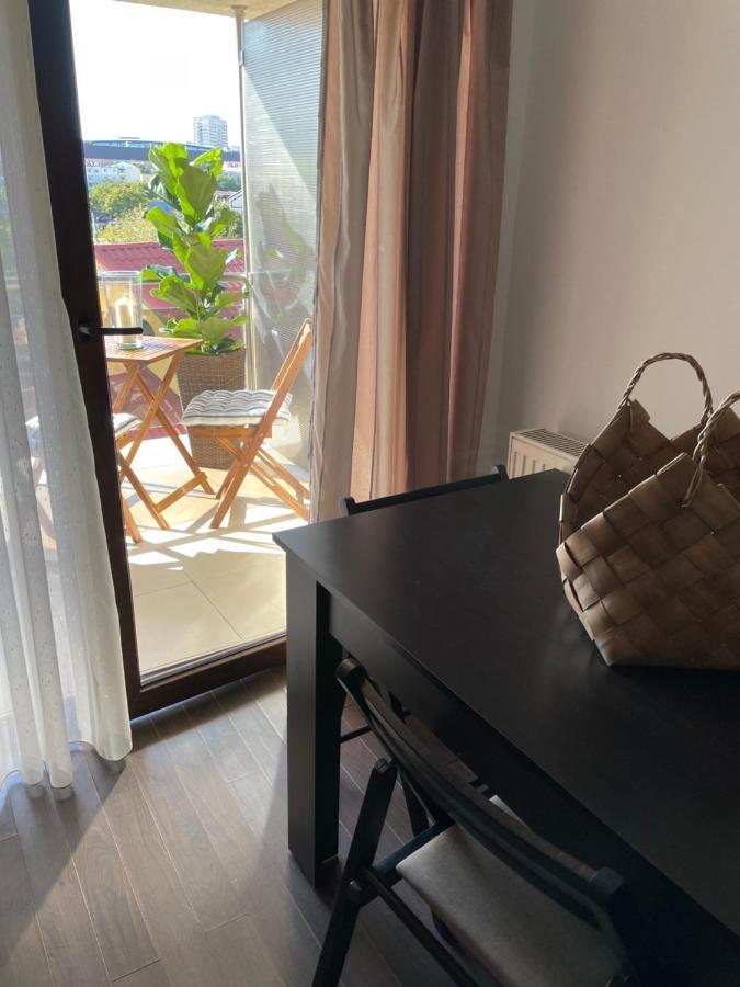 En Passant / a time in Iasi Apartment Bagian luar foto